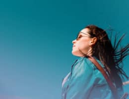 Pensar el grande y salir de las creencias limitantes